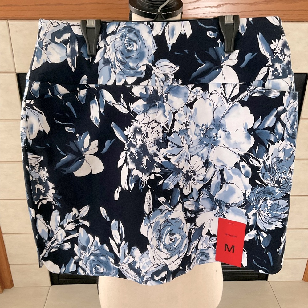 NWT S.C.&Co. Tummy Control Skort, Women’s Sz M - Picture 3 of 13